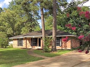 528 Edgewood Dr, Pineville, LA 71360
