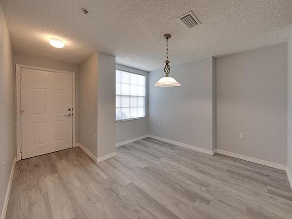 4th image of 5601 Bentgrass Dr #10-113