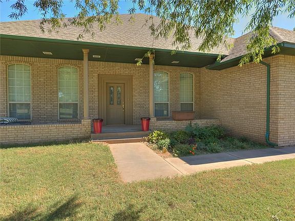 2nd image of 720 Bowman Ave