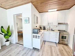 1130 NE 18th Ave #2 — Photo 6