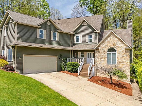 2nd image of 1020 Deerwood Dr