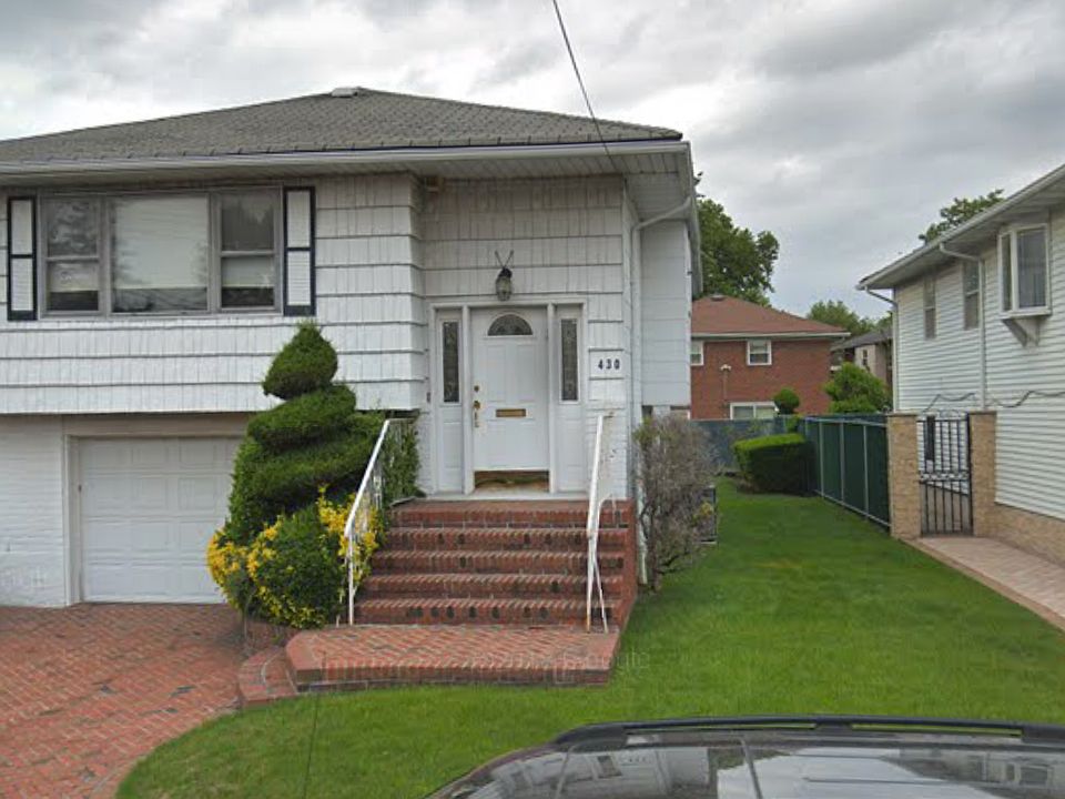 1st image of 430 Mayfair Dr S