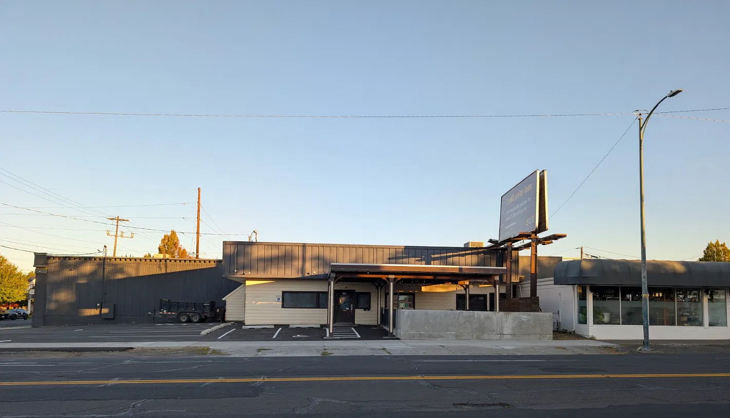 430 W Main St — Photo 2