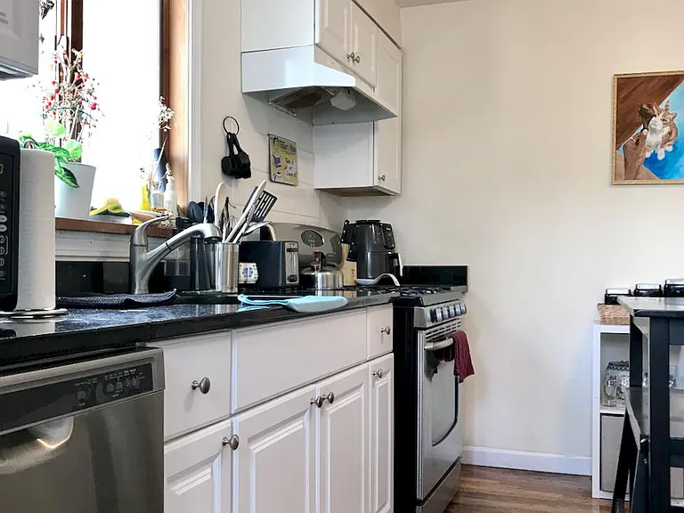 236 Cedar St #2 — Photo 3
