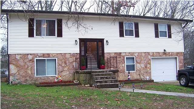 1st image of 382 Marion Dr