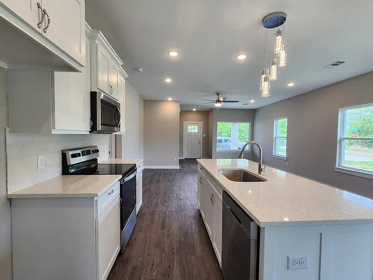 201 Anderson St — Photo 10