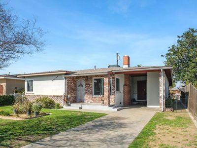 4619 E El Monte Way, Fresno, CA, 93702