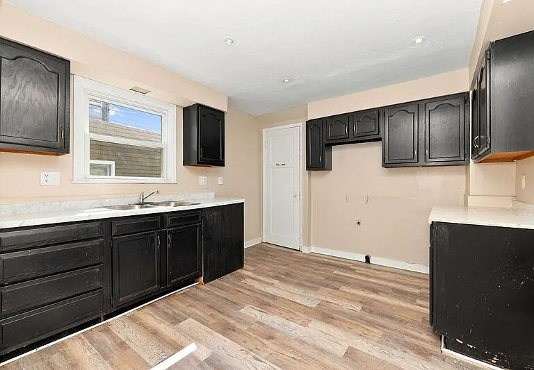 147 W Hudson Ave — Photo 7
