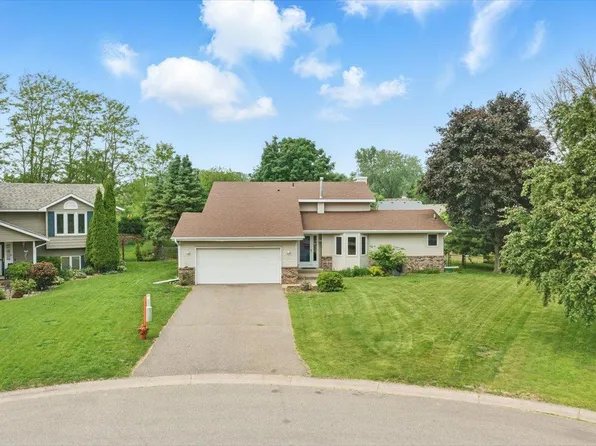 5492 Golfview Pl N, Oakdale, MN 55128