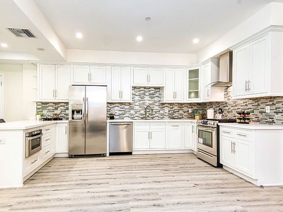 2nd image of 1237 S Holt Ave #403