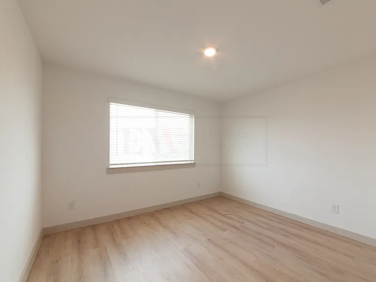 4010 Garver Grove Ln — Photo 22