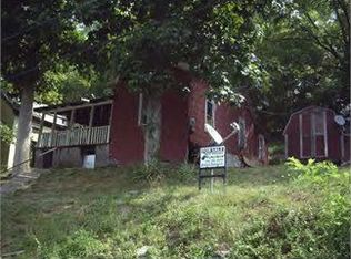 112 Chestnut St, Gassaway, WV 26624