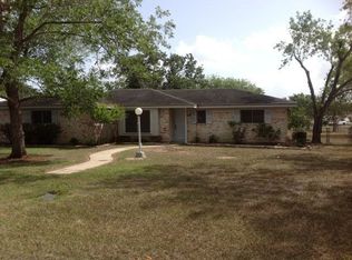 102 Newcastle St, Victoria, TX 77905