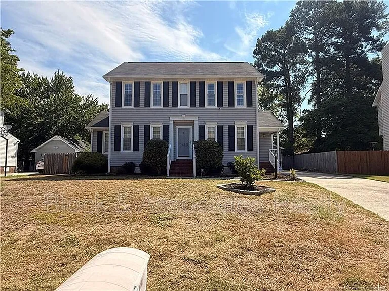 3460 McChoen Dr — Photo 1