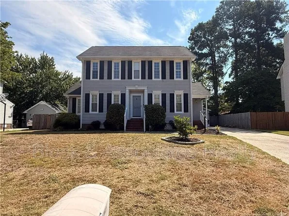 3460 McChoen Dr, Fayetteville, NC 28311
