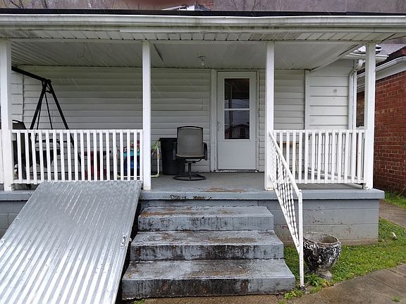2nd image of 3832 Gallia St