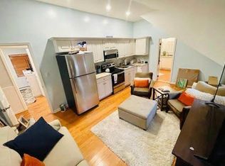 1 Nimitz St #C, Huntington, NY 11743