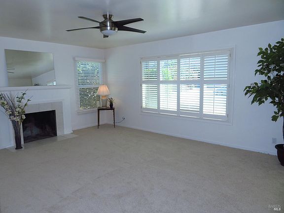 3rd image of 263 Sherwood Drive