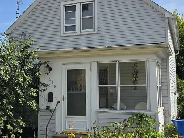 215 North Washington STREET, Watertown, WI 53094
