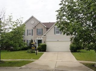 290 Spring Valley Ct, Round Lake, IL 60073