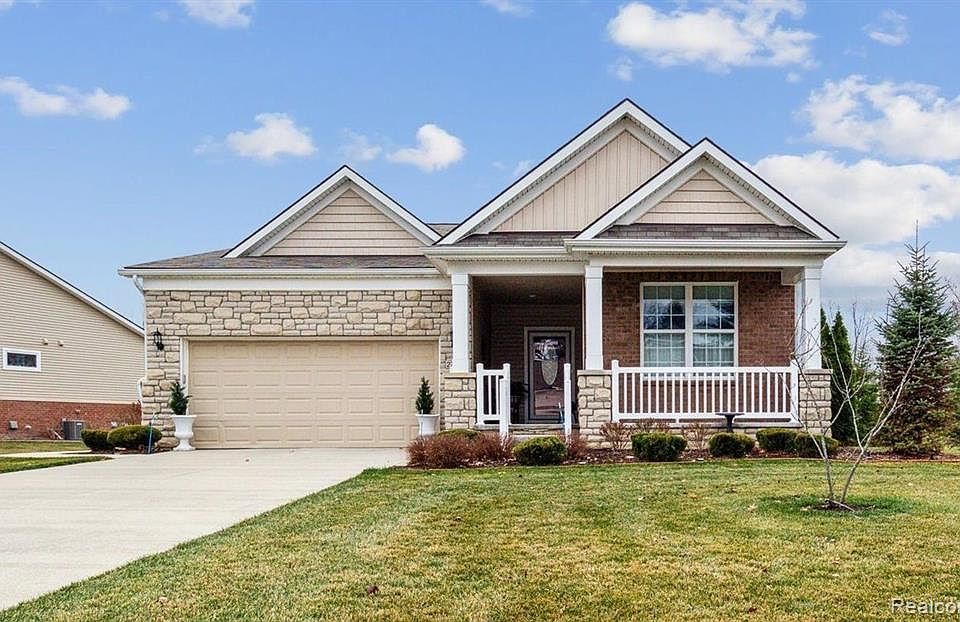 27811 Montague Dr, Brownstown, MI 48134 Zillow