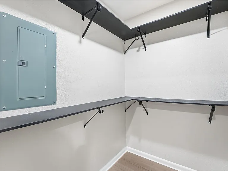 8931 Blankenship Dr — Photo 14