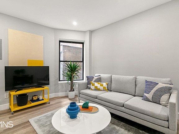5th image of 5001 10th Ave APT 5G
