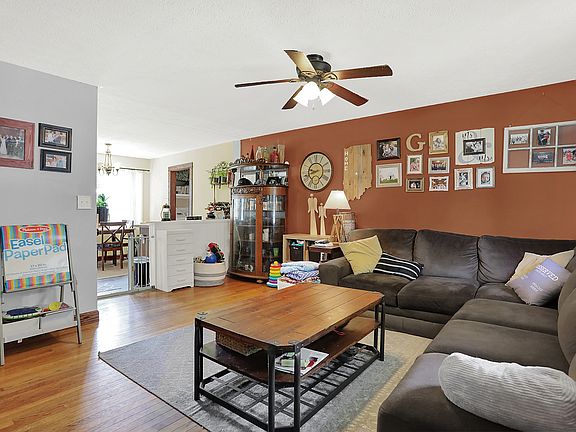 5th image of 1706 Desoto Ln