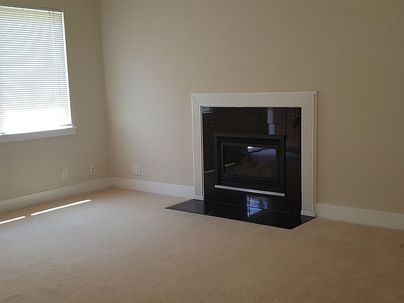 3rd image of 2099 Laurelei Ave
