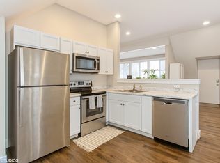 2508 Lakeshore Dr #3, Saint Joseph, MI 49085