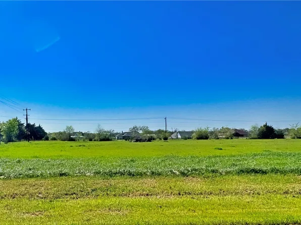 9867 Panther Creek Rd, Iola, TX 77861