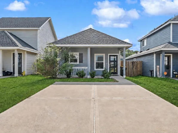 9903 Opal Stone Way, Conroe, TX 77306