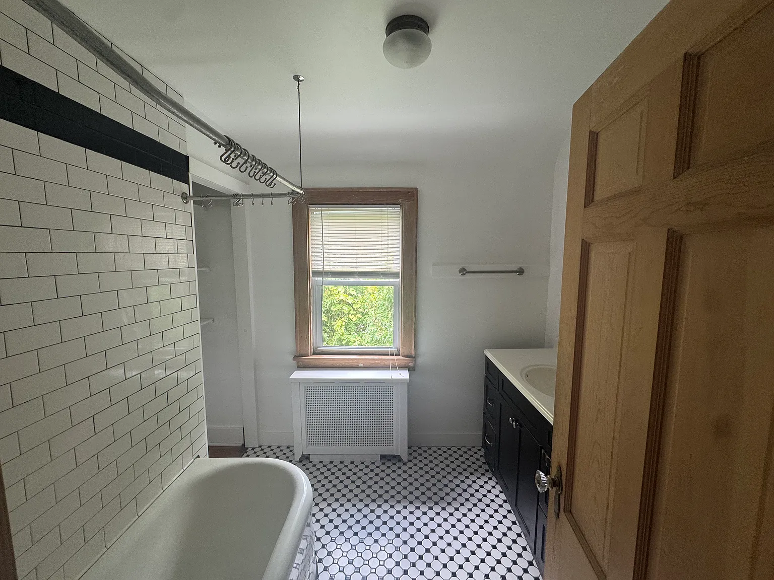 2 bed, $1,650 — Photo 4