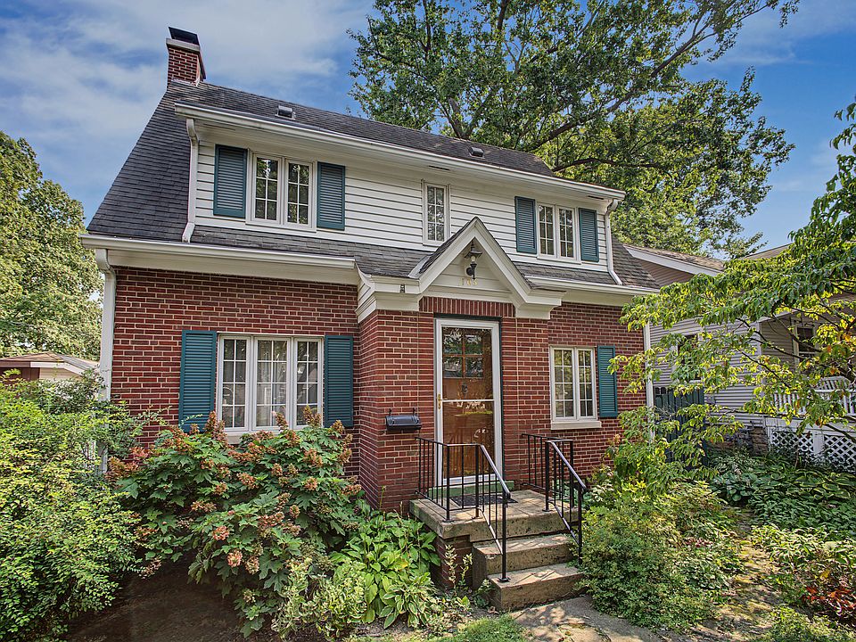 1st image of 703 Arlington Ct
