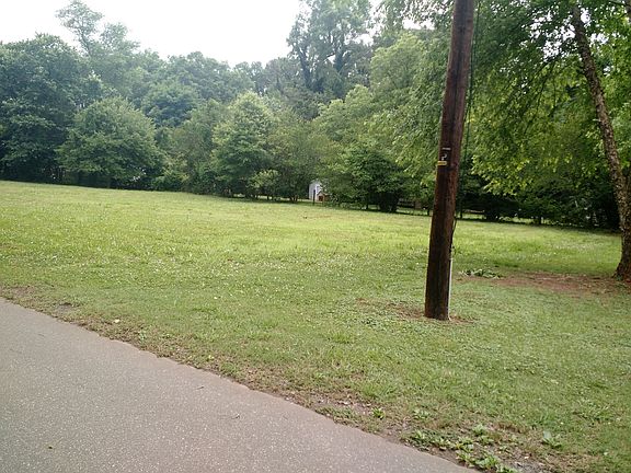 2nd image of 2814 Yahtzee Ln