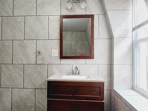 5th image of 5110 Hazel Ave APT 3