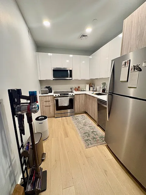 1 bed, 687 sqft, $3,900 — Photo 3
