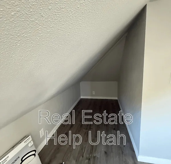 365 S Elizabeth St #5 — Photo 3