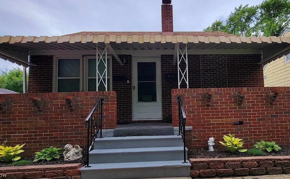 1st image of 616 Garfield Ave