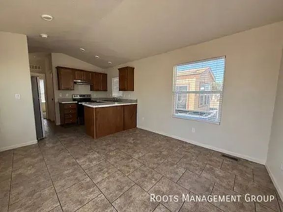 5th image of 5344 S Park Ave #21A
