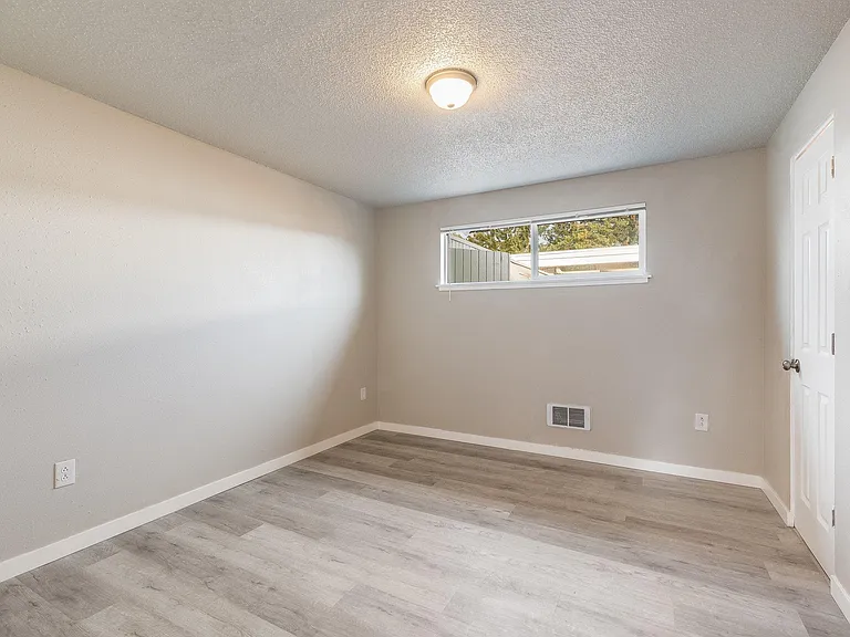 11320 Bridgeport Way SW — Photo 11
