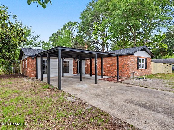 2nd image of 2419 Avenido Del Pinar St