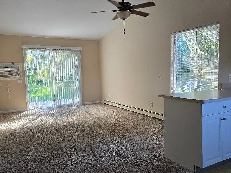 1021 Manitou Dr #1 — Photo 3