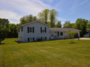 149 W Sessions Rd, Sheridan, MI 48884