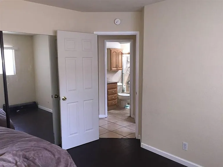 4875 Cole St #5X — Photo 5