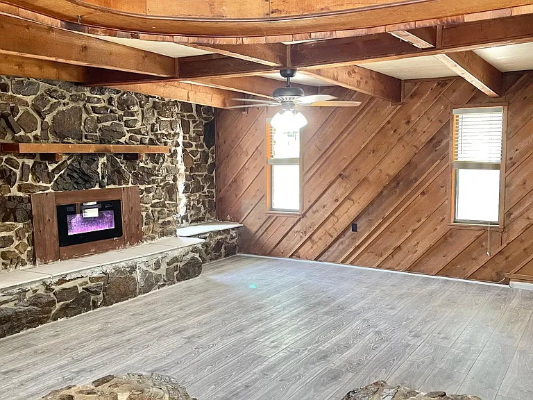 3019 Huffman Rd — Photo 11