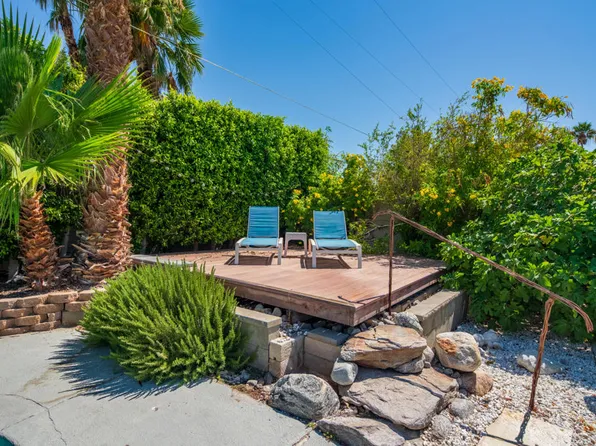 2120 E Del Lago Rd, Palm Springs, CA 92262