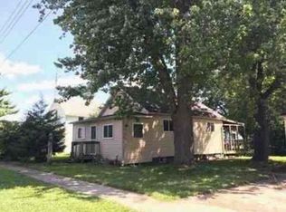 114 S 3rd St, Standard, IL 61363