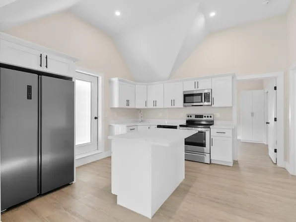 135 Harrishof St, Dorchester, MA