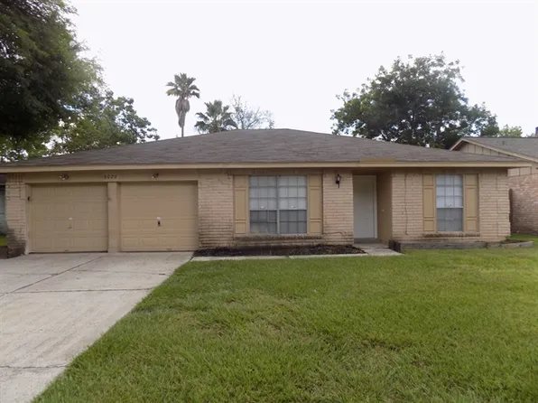 8026 Bunker Wood Ln, Houston, TX 77086